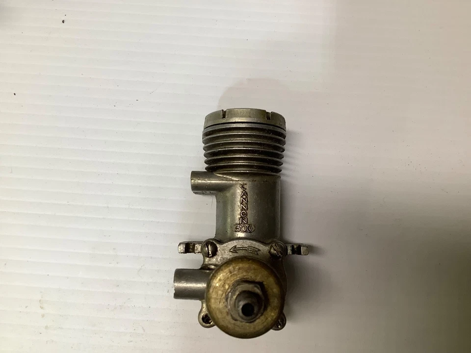 1940s Cannon 300 Spark Model Engine S/N 010134 - Image 1 of 3
