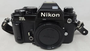 Nikon FA fotocamera reflex pellicola 35 mm nera solo corpo usata in ottime condizioni testata vintage - Foto 1 di 18