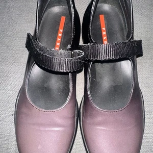 Prada Girls Shoes SZ 33 EU - Picture 1 of 7