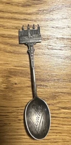 Levi & Salaman Birmingham London Sterling Silver Souvenir Spoon - Picture 1 of 4
