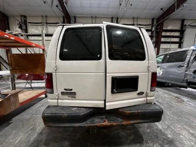 Conjunto de puerta trasera derecha de carga Ford E250 Van 2009-2014 con ventana 116185 Foto 1 de 4