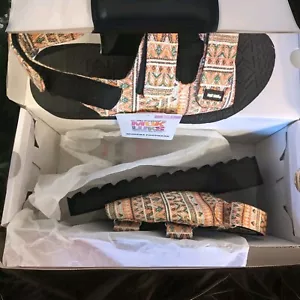 The NWT!!!Original Muk Luks Womens Black Orange Geometric Strap Sandals M (7-8) - Picture 1 of 3