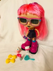 MUÑECA INTERACTIVA PELO ROSA GABBY SPIN MASTERS CHASTERS CON ACCESORIOS TAN COOL - Imagen 1 de 6