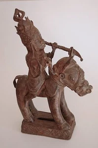 Scultura africana in bronzo fuso di guerriero a cavallo, Benin Nigeria antica - Foto 1 di 8