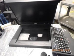 1723-8BX IBM 1U 18.5" LCD VGA KVM CONSOLE w/ KEYBRD 38L6308 - Picture 1 of 6