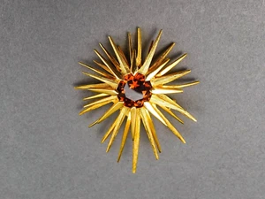Schaperelli Signed Vintage Starburst Star Gold Tone Amber Brooch Pin - Picture 1 of 9