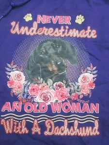 Sudadera con capucha XL púrpura nunca una vieja mujer con un dachsund Gildan NUEVA 3 - Imagen 1 de 3