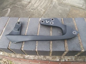 TRIUMPH TIGER SPORT 1050 2013-15 ORIGINAL LEFT REAR PILLION GRAB RAIL HANDLE - Picture 1 of 8