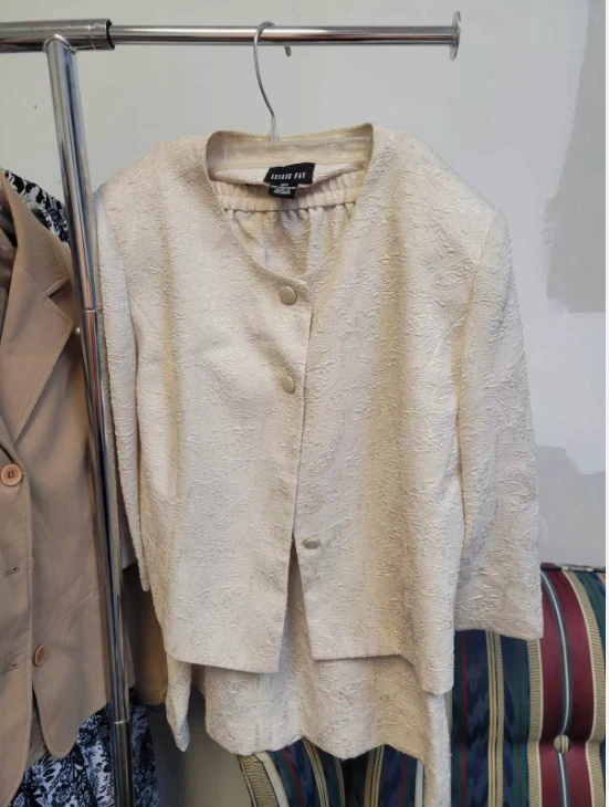 Falda vintage Leslie Fay trajes de varias tallas y colores Foto 1 de 1