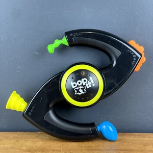 Bop It! XT Hasbro 2010 Black Multicoloured Electronic Kids Talking Game WORKING - Picture 1 of 3