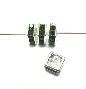 4 Pcs ~ 4mm ~ EMERALD GREEN ~ SILVER SQUAREDELLS ~ SWAROVSKI CRYSTAL BEADS - Picture 1 of 1