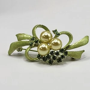 Vintage Brushed Green Enamel Bow Brooch with Faux Pearls and Green Rhinestones - Picture 1 of 10