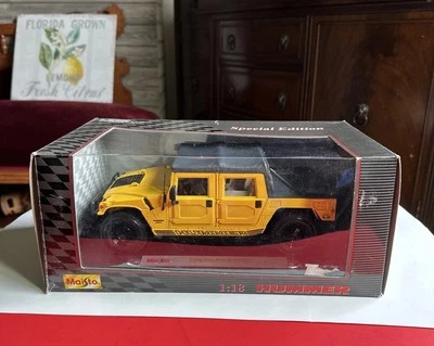 Maisto Hummer Soft Top Amarillo y Negro 1:18 Diecast Nuevo Caja Abierta Foto 1 de 3
