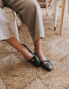 Ballerine FREE PEOPLE Mania Bow in pelle nera nuove senza scatola o etichette taglia 8 - Foto 1 di 16