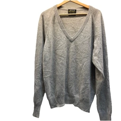 Vintage Men's SNOW LOTUS 100% cashmere V-neck sweater - Image 1 of 4