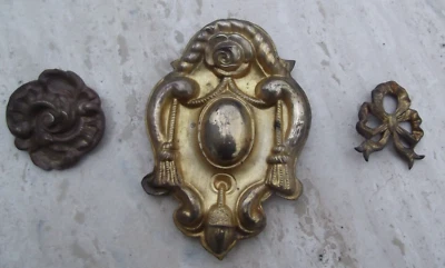 lot 3 caches clou anciens XIXème laiton et bronze - Photo 1/2
