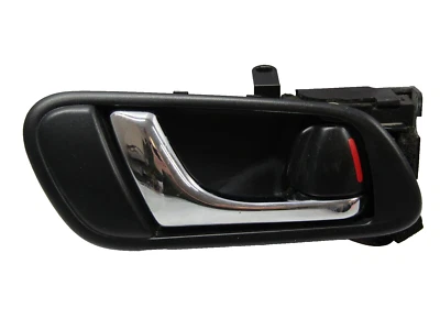 Maçaneta interna do lado direito do passageiro traseiro Subaru Legacy Outback 2005-2009 - Imagem 1 de 4