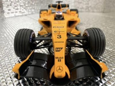 [Minichamps McLaren Mercedes MP4-21 1/18/2006] - Image 1 of 4