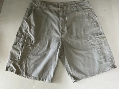 Wrangler Relaxed Fit Cargo Shorts Mens Size 38Wx9L Beige Outdoor Hiking 60LNWDP - Image 1 of 4