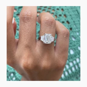 Diamond Ring VS1 F IGI Certified Emerald 2.5 Ct labcreated 3Stone 14K White Gold - Picture 1 of 13