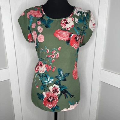 Lily White Woman’s MediumShort Sleeve Green Multicolored Floral Polyester Blouse - Image 1 of 4