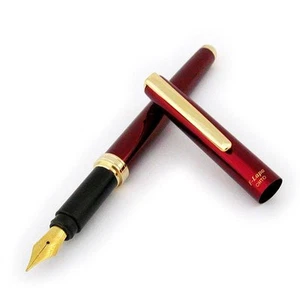 Pluma estilográfica OHTO cuerpo rojo hecha en Japón Midium nueva en caja FF-10NB-WI - Imagen 1 de 8