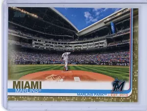 2019 Topps Marlins Park 555 Gold 1042/2019 Miami Marlins - Picture 1 of 1