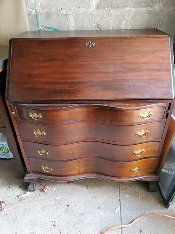 antique slant top mahogany desk Cover