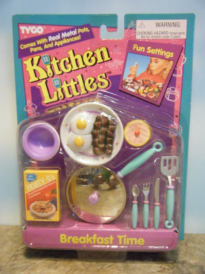 1995 TYCO Kitchen Littles Breakfast Time Eggs Bacon Metal Pan Cereal Barbie Size
