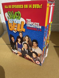 SAVED BY THE BELL THE COMPLETE SERIES SEASONS 1-4 UK DVD 14-DISC BOX SET - Foto 1 di 1