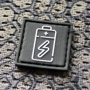 Mini PVC Patch Abzeichen Batterie Autark Blackout Survival Bushcraft Urban EDC - Bild 1 von 2