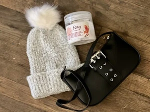 Weihnachtsgeschenkpaket #2 FOXY 16 Unzen Körpercreme & Handtasche & Bommel Beanie Mütze BEEILEN SIE SICH!!! - Bild 1 von 2