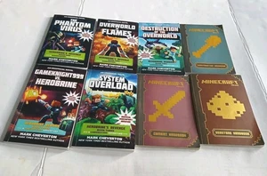 Lot Of 8 Minecraft Handbooks & Minecraft Adventure Books Combat Headbrine's - Bild 1 von 12