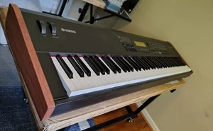 Yamaha S90 Synthesizer / Stage Piano - Picture 1 of 16