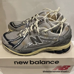 Size 9.5 - New Balance thisisneverthat x M1906R The 2022 Downtown Run - Picture 1 of 5