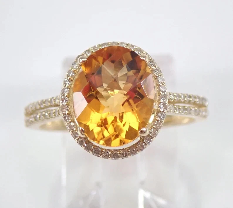 Anel de noivado de halo citrino corte oval 2,50 ct folheado a ouro amarelo 14K - Imagem 1 de 4