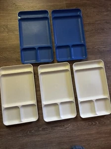 Vintage Tupperware 1535 Divided Trays Camping Lot of 5 Almond & Blue - R1004 - Picture 1 of 6