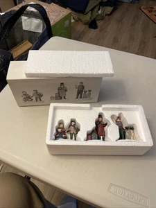 Juego de 3 estatuillas Dept 56 Dickens Village VISIÓN DE UN PASADO DE NAVIDAD - Imagen 1 de 9