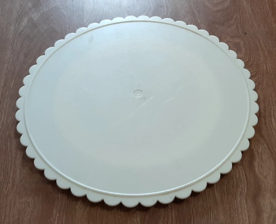 Wilton 1990 Trim N Turn Cake Stand #2103-2518, Scalloped Edge 12" White Plate - Image 1 of 3