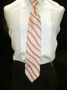 Cravatta a righe USATA pretied - TANDARINE SN809 - Foto 1 di 1