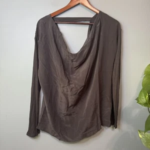 Chaser Black Gray Long Sleeve 100% Crepe Silk Blouse. NWT. Medium - Picture 1 of 13