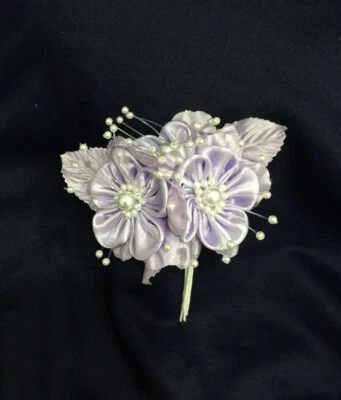 36 Flower. Pearls w/ a Spray On The Satin Flowers of The Bride. 3 Flower x 12  - Image 1 of 4