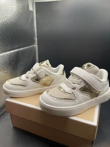 Zapato Michael Kors para niños pequeños talla 8 nuevo con caja - Imagen 1 de 9