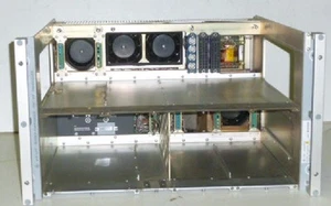 Rohde & Schwarz 19 Zoll Adapter ; Gehäuse f. VHF UHF Sender Empfänger KR032 - Picture 1 of 1