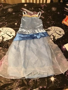 Disney Store Tiana Kostüm Geschichte Kind Größe 5/6  - Bild 1 von 5