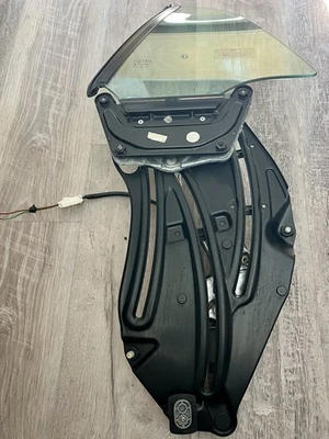 97-06 JAGUAR XK8 CONVERSÍVEL ESQUERDO LH MOTOR REGULADOR DE JANELA TRASEIRO QUARTO COM VIDRO - Imagem 1 de 4