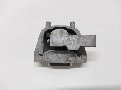 VW GOLF VIII CD1 Front Engine Mount 1.6 Diesel 2009 32980120 - Image 1 of 4