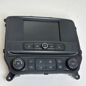 2017 GMC SIERRA RADIO DISPLAY SCREEN CLIMATE CONTROL PANEL 42430301 OEM - Foto 1 di 15