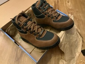 NEW Boy's Vasque Skywalk Tan/Green Leather GTX Gore-Tex Hiking Boots 4.5 M 8151 - Picture 1 of 5