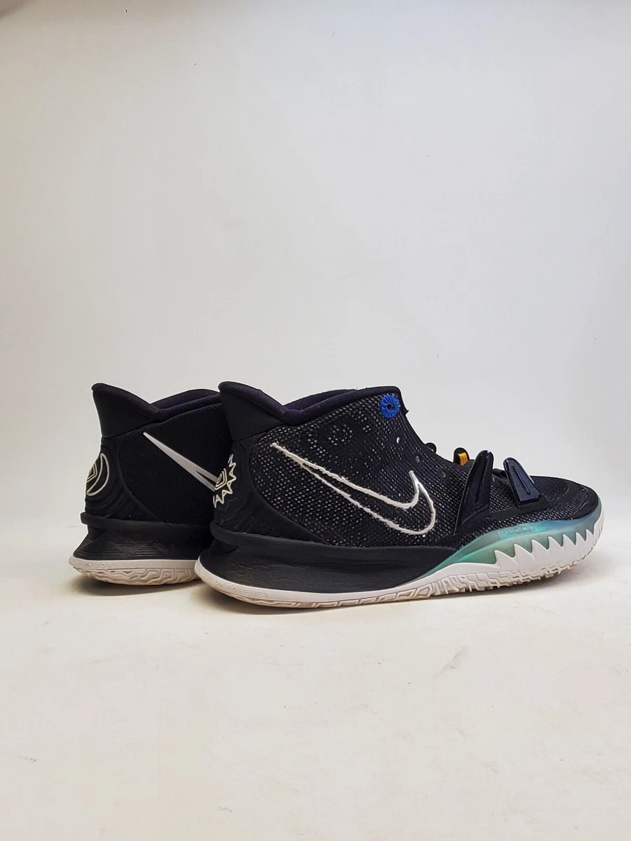 Preços baixos em Nike Kyrie 7 BK Black | eBay